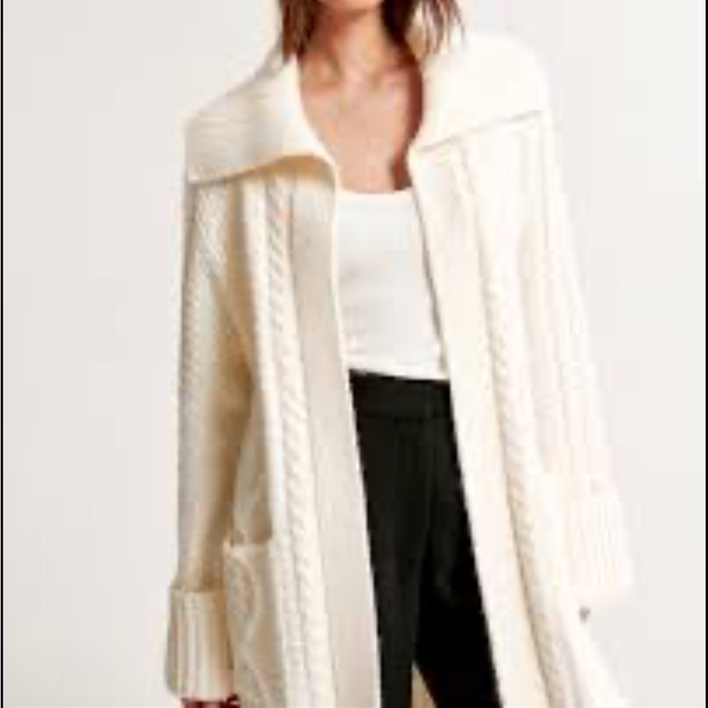 Abercrombie & Fitch Cream Cable knit duster- Size XXS/XS